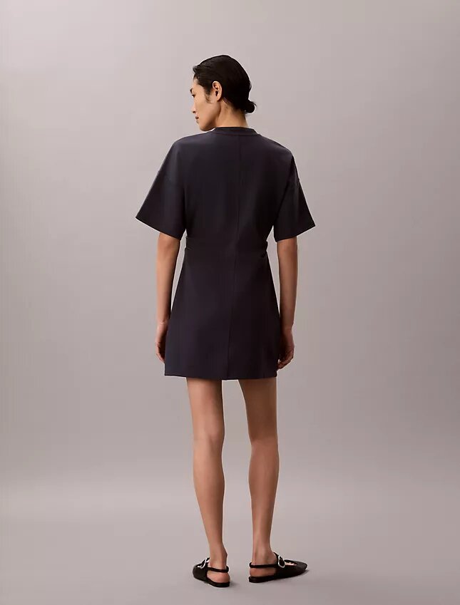 Vestido camiseta de punto entrelazado con logo Vestido camiseta de punto entrelazado con logo
