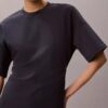 Vestido camiseta de punto entrelazado con logo Vestido camiseta de punto entrelazado con logo