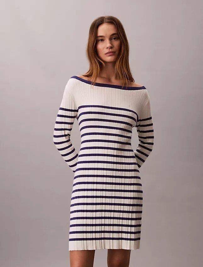Vestido de manga larga a rayas con tejido acanalado Vestido de manga larga a rayas con tejido acanalado