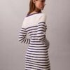 Vestido de manga larga a rayas con tejido acanalado Vestido de manga larga a rayas con tejido acanalado