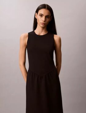 Vestido midi acampanado Vestido midi acampanado