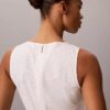 Vestido midi con bordado Vestido midi con bordado