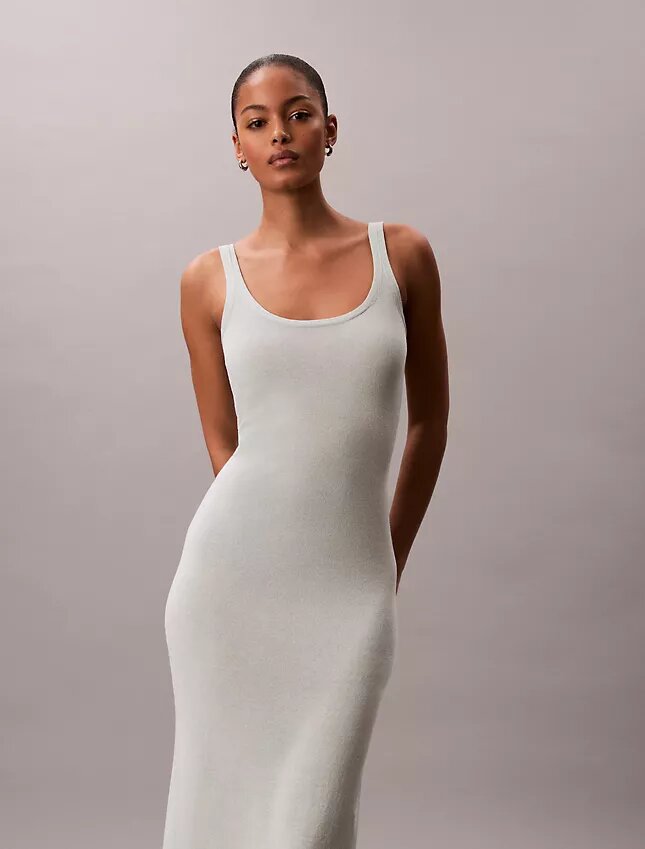 Vestido midi de cuello redondo en mezcla de lino Vestido midi de cuello redondo en mezcla de lino