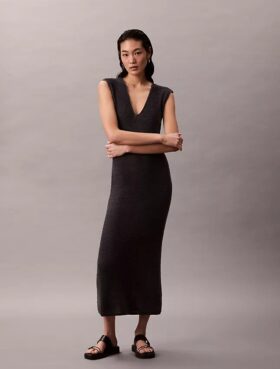 Vestido midi de punto sin mangas Vestido midi de punto sin mangas