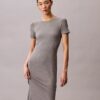 Vestido midi liso y ajustado Vestido midi liso y ajustado