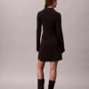 Vestido polo de algodón acanalado con cuello en V Vestido polo de algodón acanalado con cuello en V