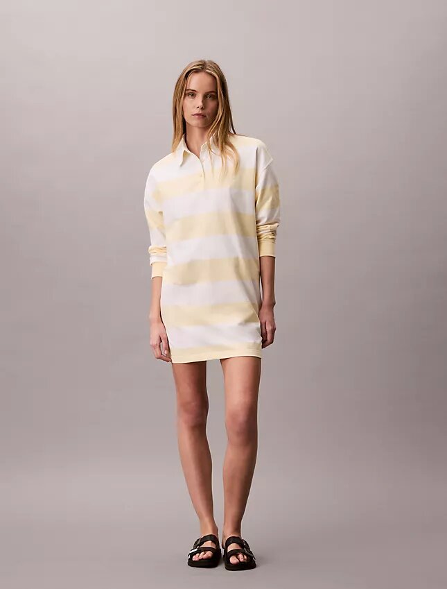 Vestido polo mini con rayas universitarias Vestido polo mini con rayas universitarias